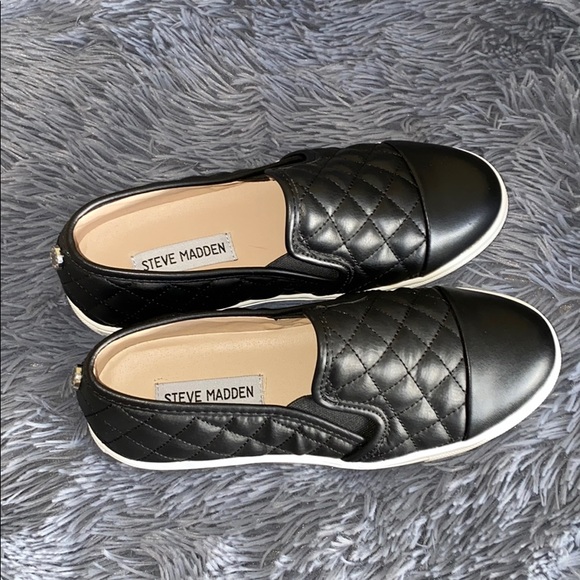 Steve Madden- Eccentric Slip On Sneakers-NWOB - Picture 3 of 11